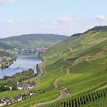 Bernkasteler Moselpanorama דירה *