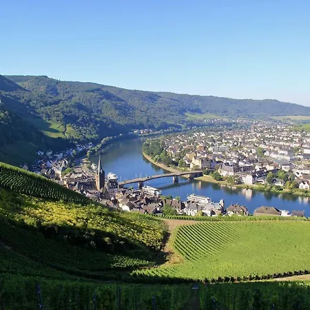 Bernkasteler Moselpanorama * Bernkastel-Kues