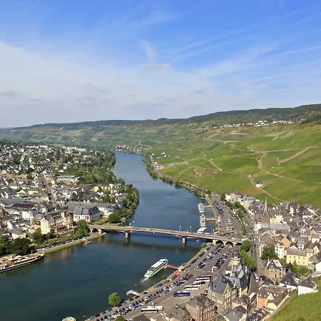 Bernkasteler Moselpanorama Bernkastel-Kues