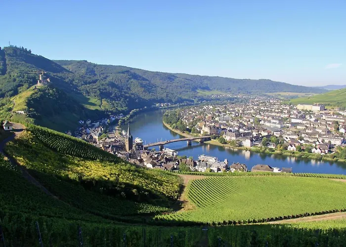 Bernkasteler Moselpanorama * Bernkastel-Kues